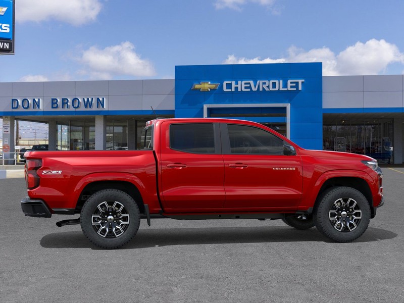 Chevrolet Colorado Vehicle Full-screen Gallery Image 5