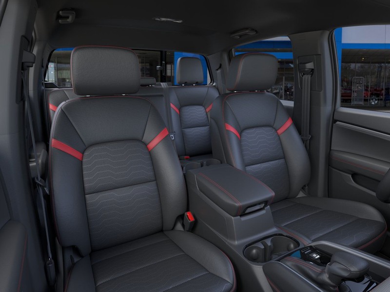 Chevrolet Colorado Vehicle Full-screen Gallery Image 16