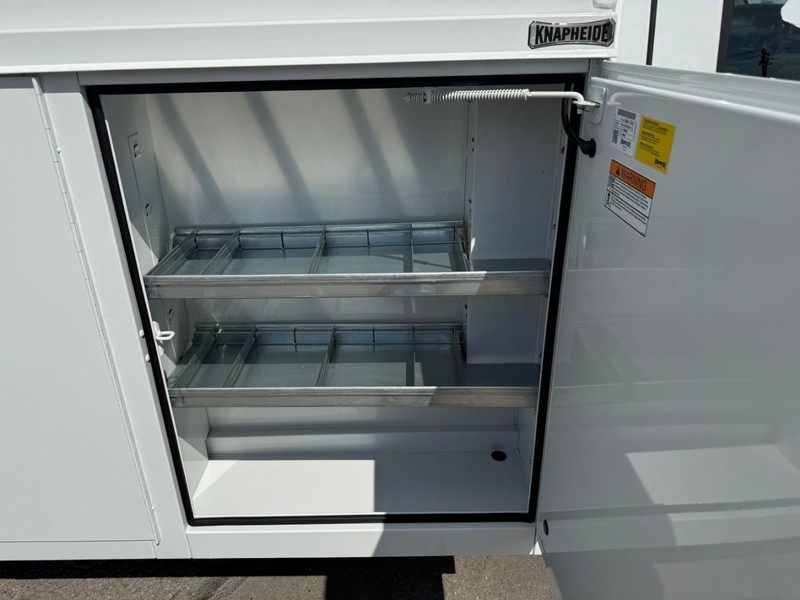 Chevrolet Express Commercial Cutaway Vehicle Full-screen Gallery Image 8