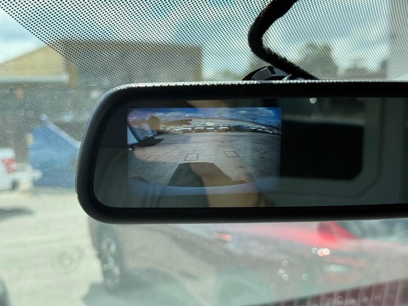 Chevrolet Express Commercial Cutaway Vehicle Full-screen Gallery Image 12