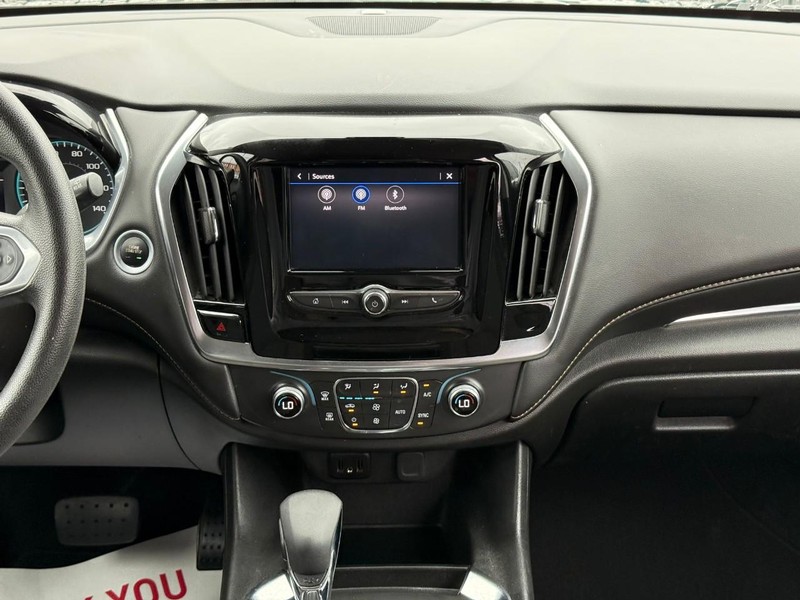 Chevrolet Traverse Vehicle Full-screen Gallery Image 18