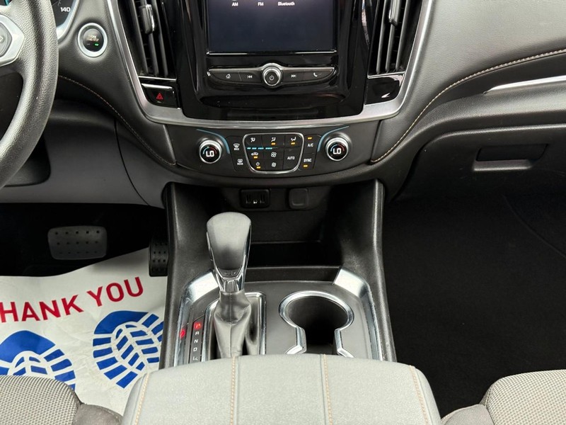 Chevrolet Traverse Vehicle Full-screen Gallery Image 19