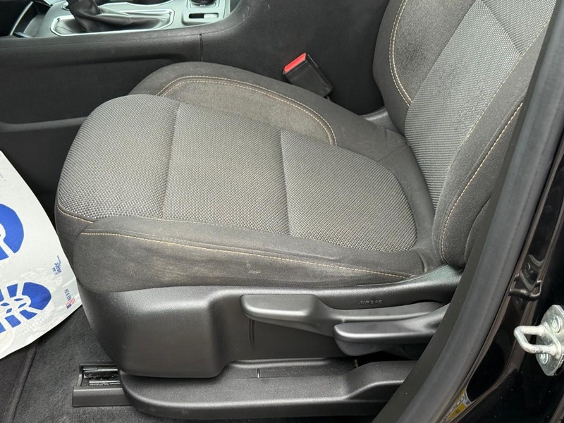 Chevrolet Traverse Vehicle Full-screen Gallery Image 21