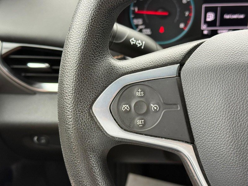 Chevrolet Traverse Vehicle Full-screen Gallery Image 23