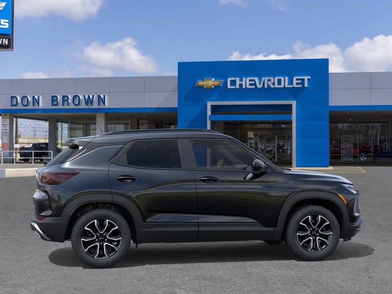 Chevrolet Trailblazer Vehicle Full-screen Gallery Image 5