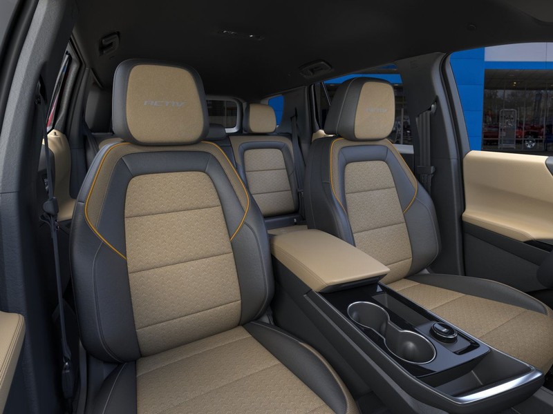 Chevrolet Equinox Vehicle Full-screen Gallery Image 16