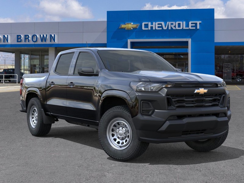 Chevrolet Colorado Vehicle Full-screen Gallery Image 7