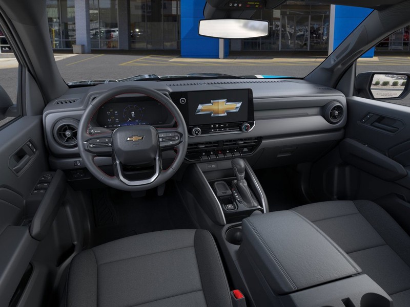 Chevrolet Colorado Vehicle Full-screen Gallery Image 15