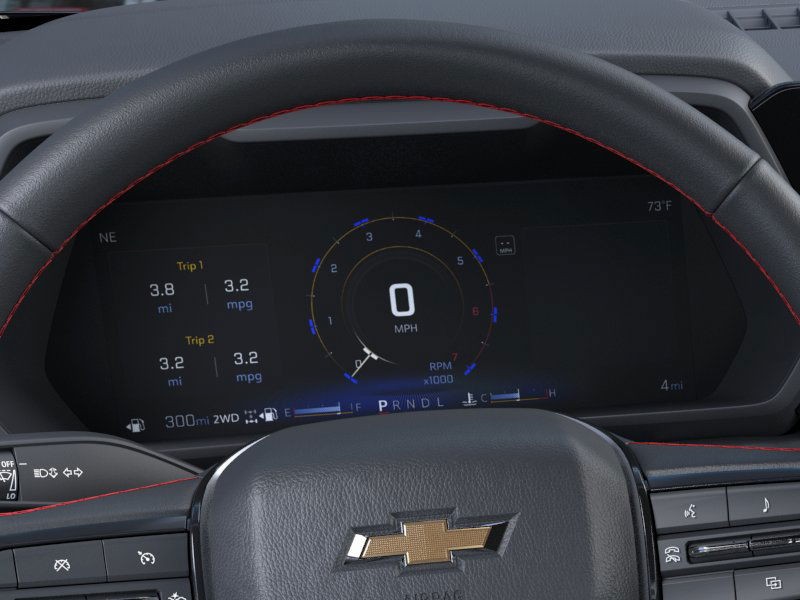 Chevrolet Colorado Vehicle Full-screen Gallery Image 18