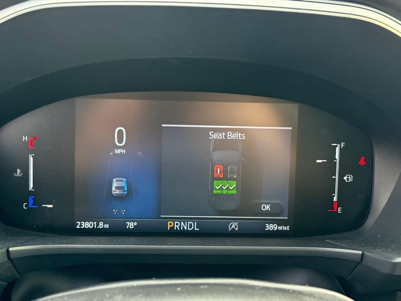 Ford Escape Vehicle Full-screen Gallery Image 27