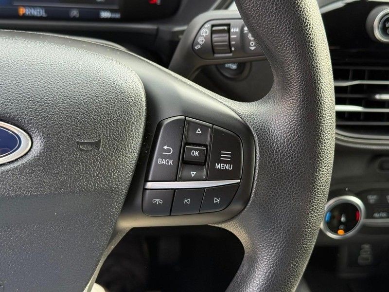 Ford Escape Vehicle Full-screen Gallery Image 35