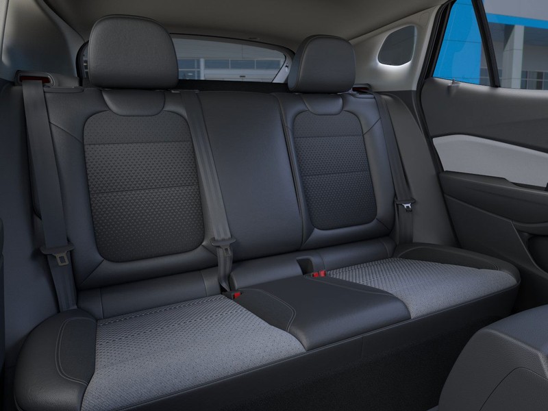 Chevrolet Trax Vehicle Full-screen Gallery Image 17