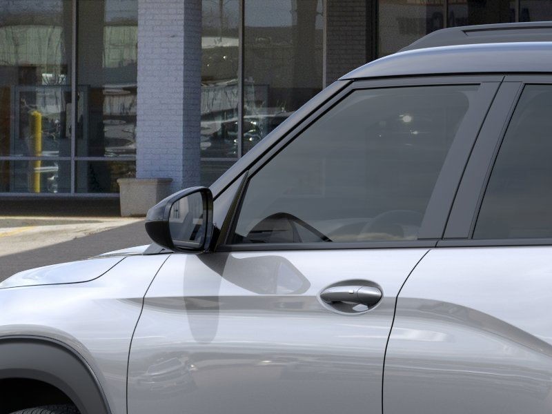 Chevrolet Trailblazer Vehicle Full-screen Gallery Image 12