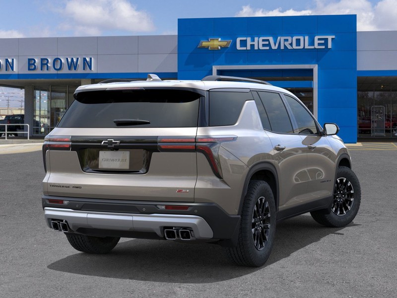 Chevrolet Traverse Vehicle Full-screen Gallery Image 4