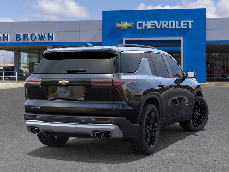 Chevrolet Traverse Vehicle Full-screen Gallery Image 4