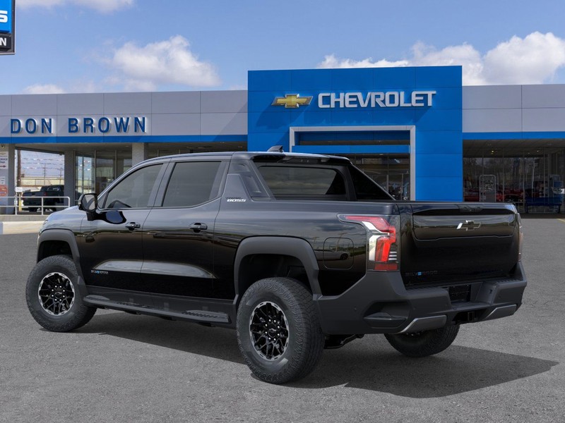 Chevrolet Silverado EV Vehicle Full-screen Gallery Image 3