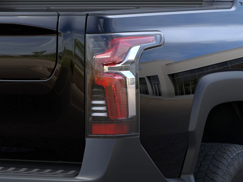 Chevrolet Silverado EV Vehicle Full-screen Gallery Image 11