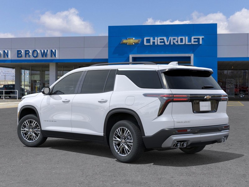 Chevrolet Traverse Vehicle Full-screen Gallery Image 3