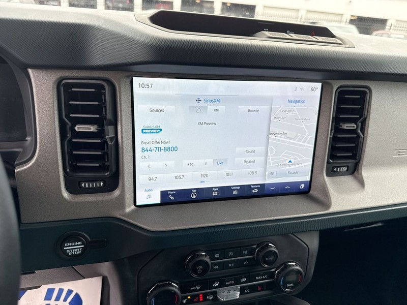 Ford Bronco Vehicle Full-screen Gallery Image 20