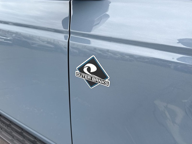 Ford Bronco Vehicle Full-screen Gallery Image 38