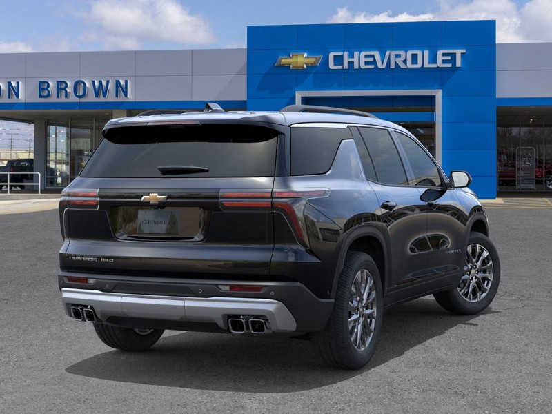 Chevrolet Traverse Vehicle Full-screen Gallery Image 4
