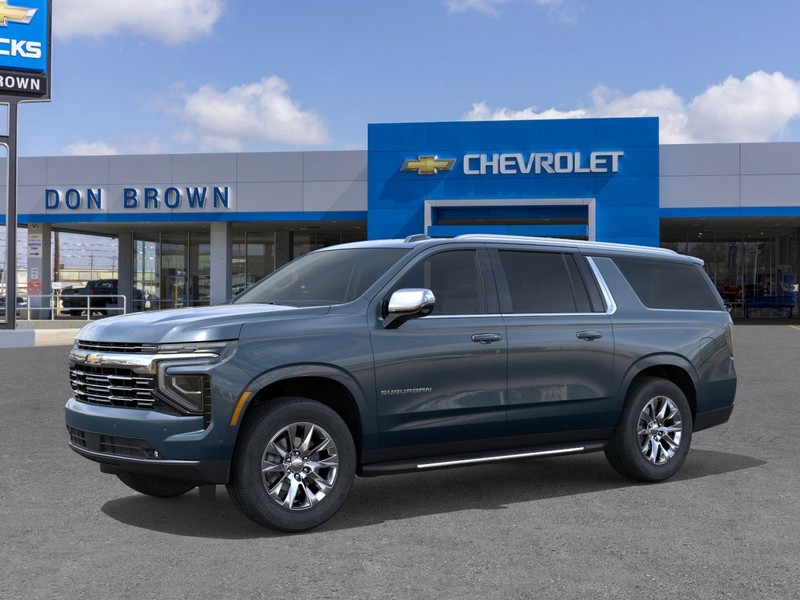 Chevrolet Suburban Vehicle Full-screen Gallery Image 2