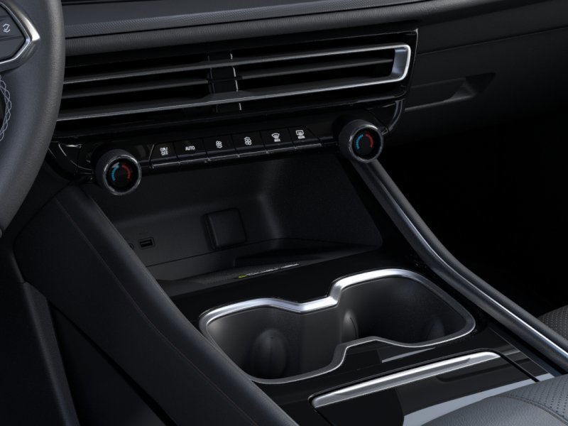 Chevrolet Traverse Vehicle Full-screen Gallery Image 23