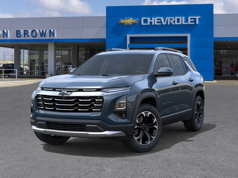 Chevrolet Equinox Vehicle Full-screen Gallery Image 6