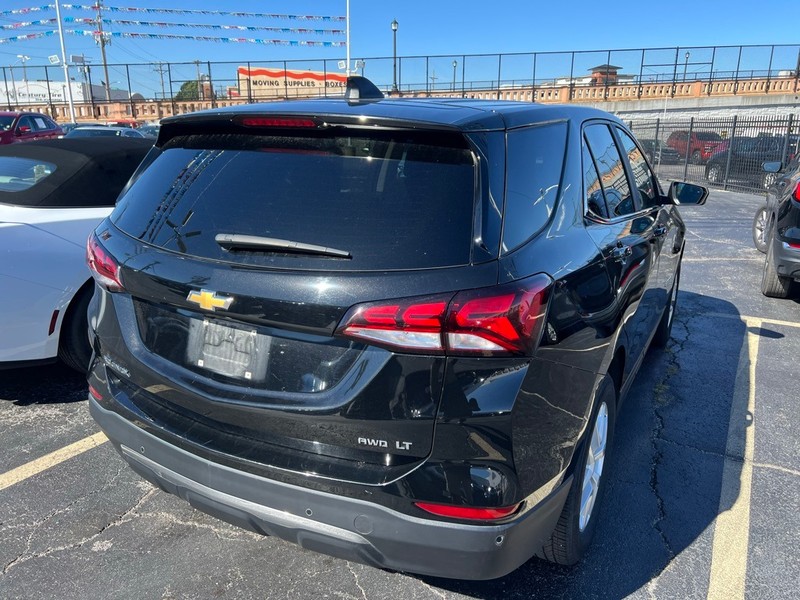 Chevrolet Equinox Vehicle Full-screen Gallery Image 04