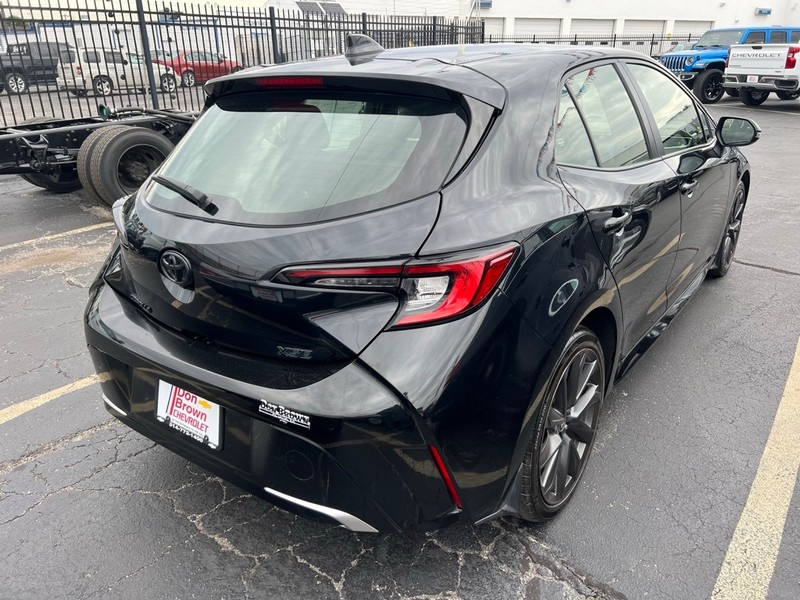 Toyota Corolla Hatchback Vehicle Full-screen Gallery Image 6