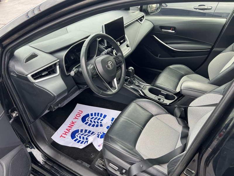 Toyota Corolla Hatchback Vehicle Full-screen Gallery Image 7