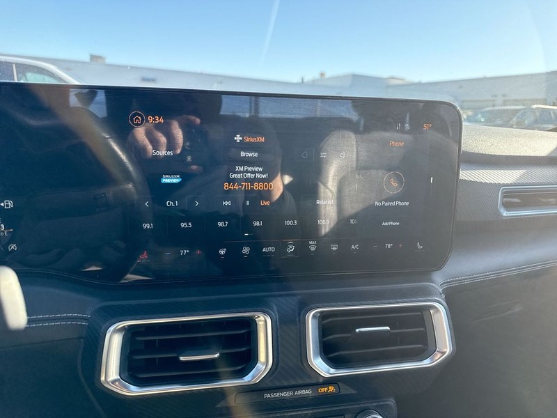 Ford Mustang Vehicle Full-screen Gallery Image 20