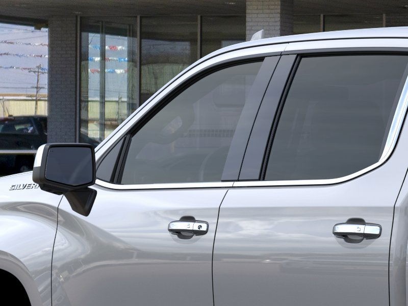 Chevrolet Silverado 1500 Vehicle Full-screen Gallery Image 12