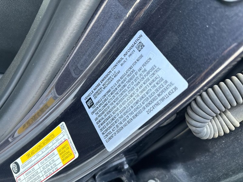 Chevrolet Silverado 2500HD Vehicle Full-screen Gallery Image 40