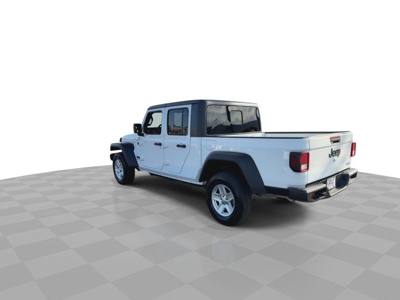 Jeep Gladiator Vehicle Full-screen Gallery Image 10