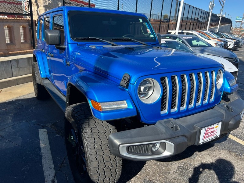 Jeep Wrangler 4xe Vehicle Full-screen Gallery Image 3