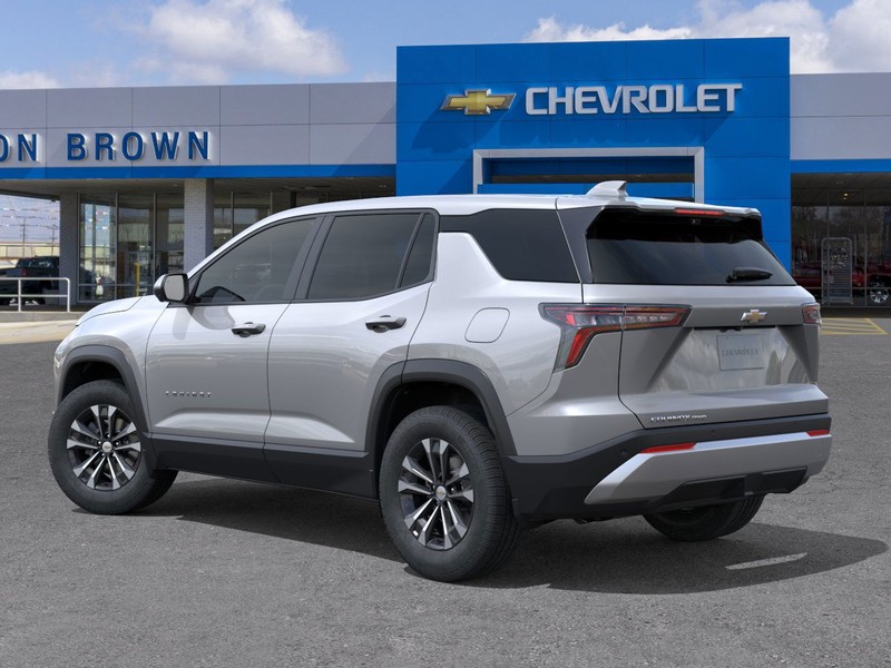 Chevrolet Equinox Vehicle Full-screen Gallery Image 3