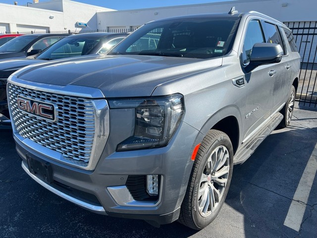 2021 GMC Yukon XL Denali's photo