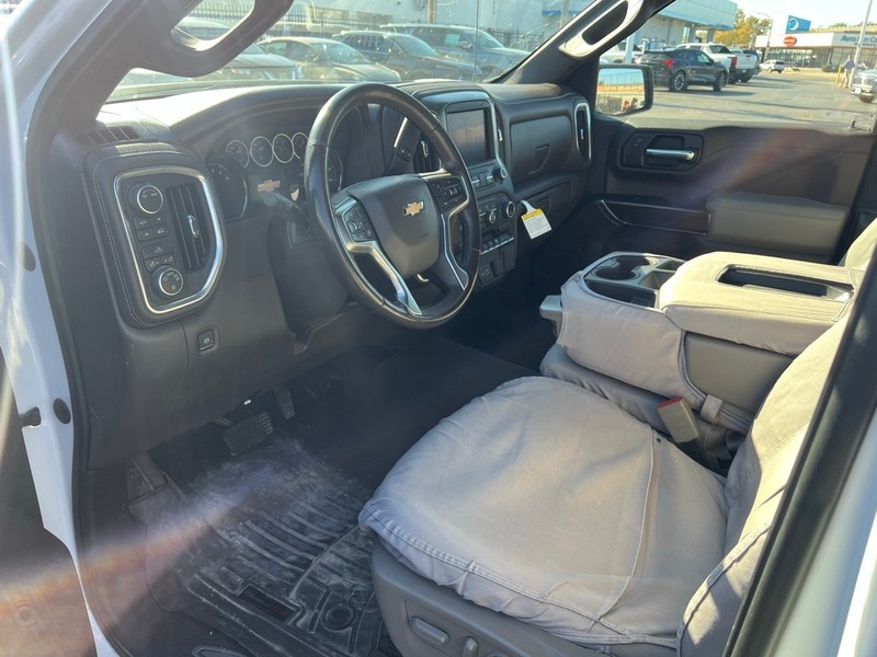 Chevrolet Silverado 1500 LTD Vehicle Full-screen Gallery Image 7