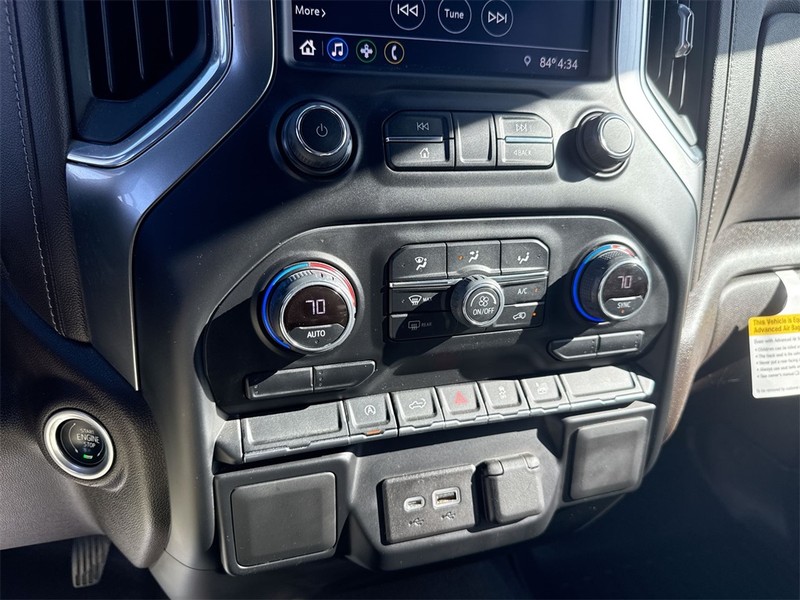 Chevrolet Silverado 1500 LTD Vehicle Full-screen Gallery Image 22