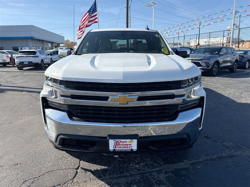 Chevrolet Silverado 1500 LTD Vehicle Full-screen Gallery Image 32