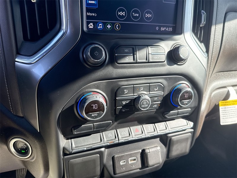 Chevrolet Silverado 1500 LTD Vehicle Full-screen Gallery Image 37