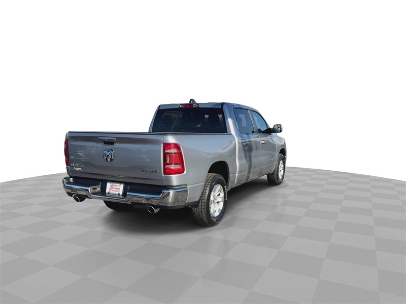 Ram 1500 Vehicle Full-screen Gallery Image 11