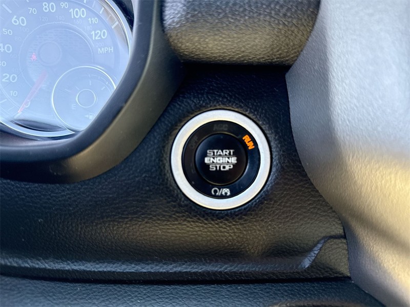 Ram 1500 Vehicle Full-screen Gallery Image 21