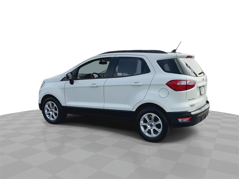Ford EcoSport Vehicle Full-screen Gallery Image 8