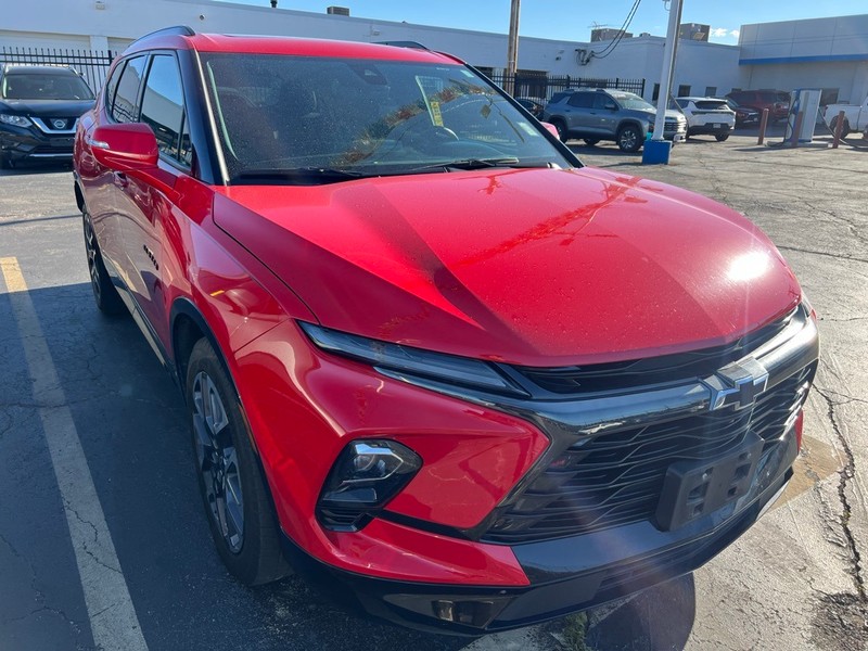 Chevrolet Blazer Vehicle Full-screen Gallery Image 3