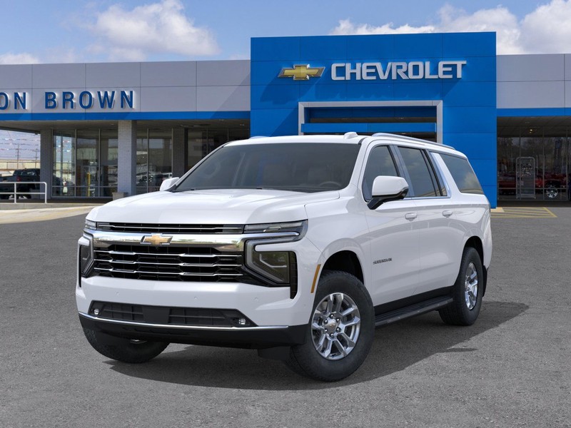 Chevrolet Suburban Vehicle Full-screen Gallery Image 6