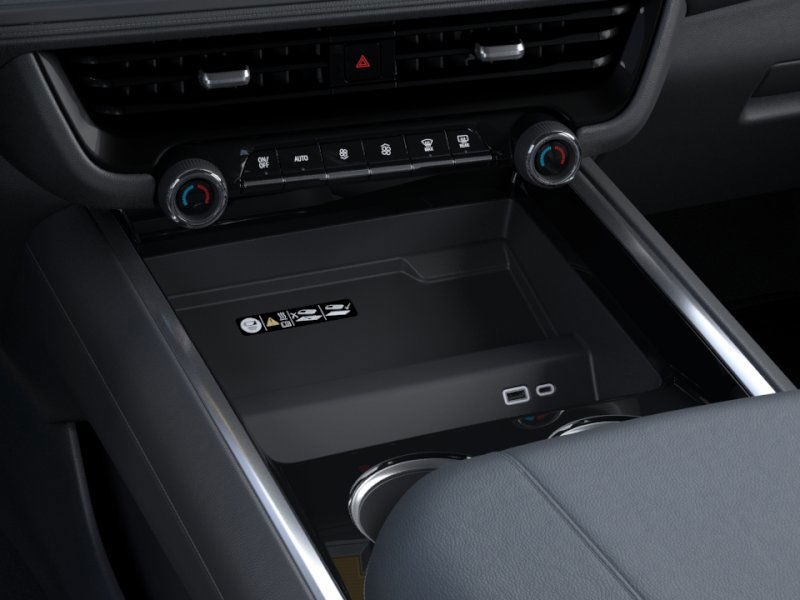 Chevrolet Suburban Vehicle Full-screen Gallery Image 23