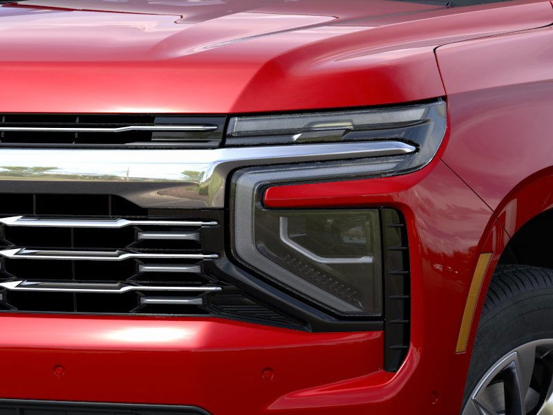 Chevrolet Suburban Vehicle Full-screen Gallery Image 10