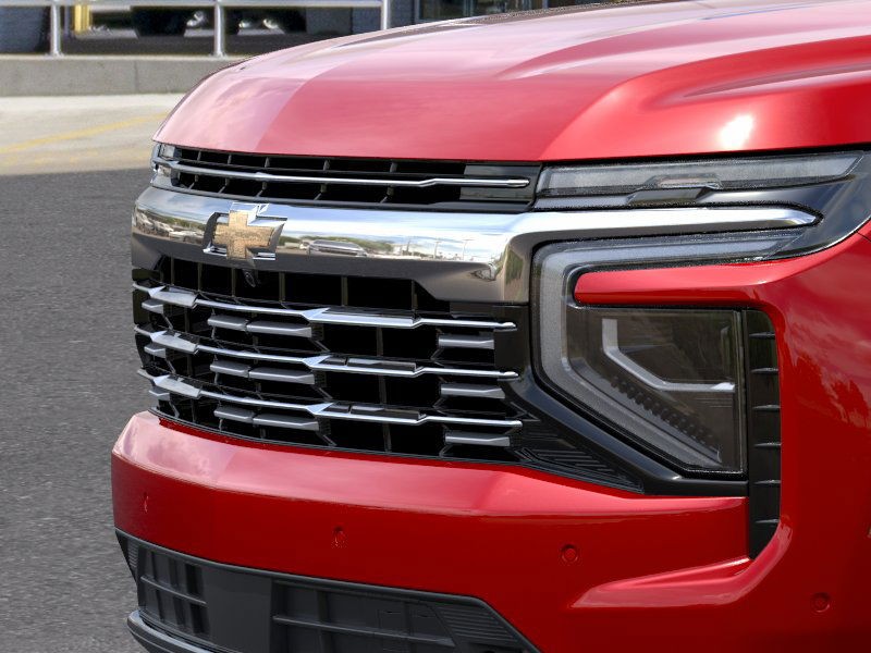 Chevrolet Suburban Vehicle Full-screen Gallery Image 13